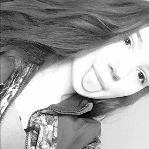 Meet your Posher, Nikki